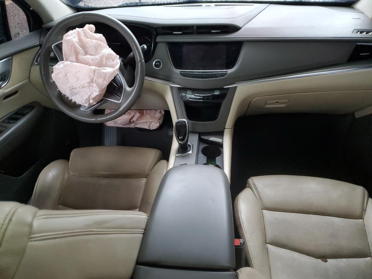 2017 Cadillac XT5 - Image 8