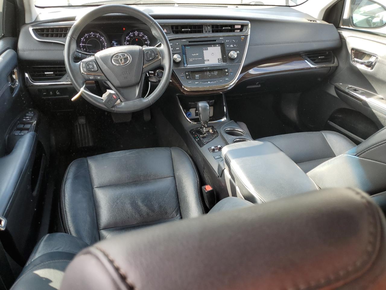 2015 Toyota Avalon - Image 8