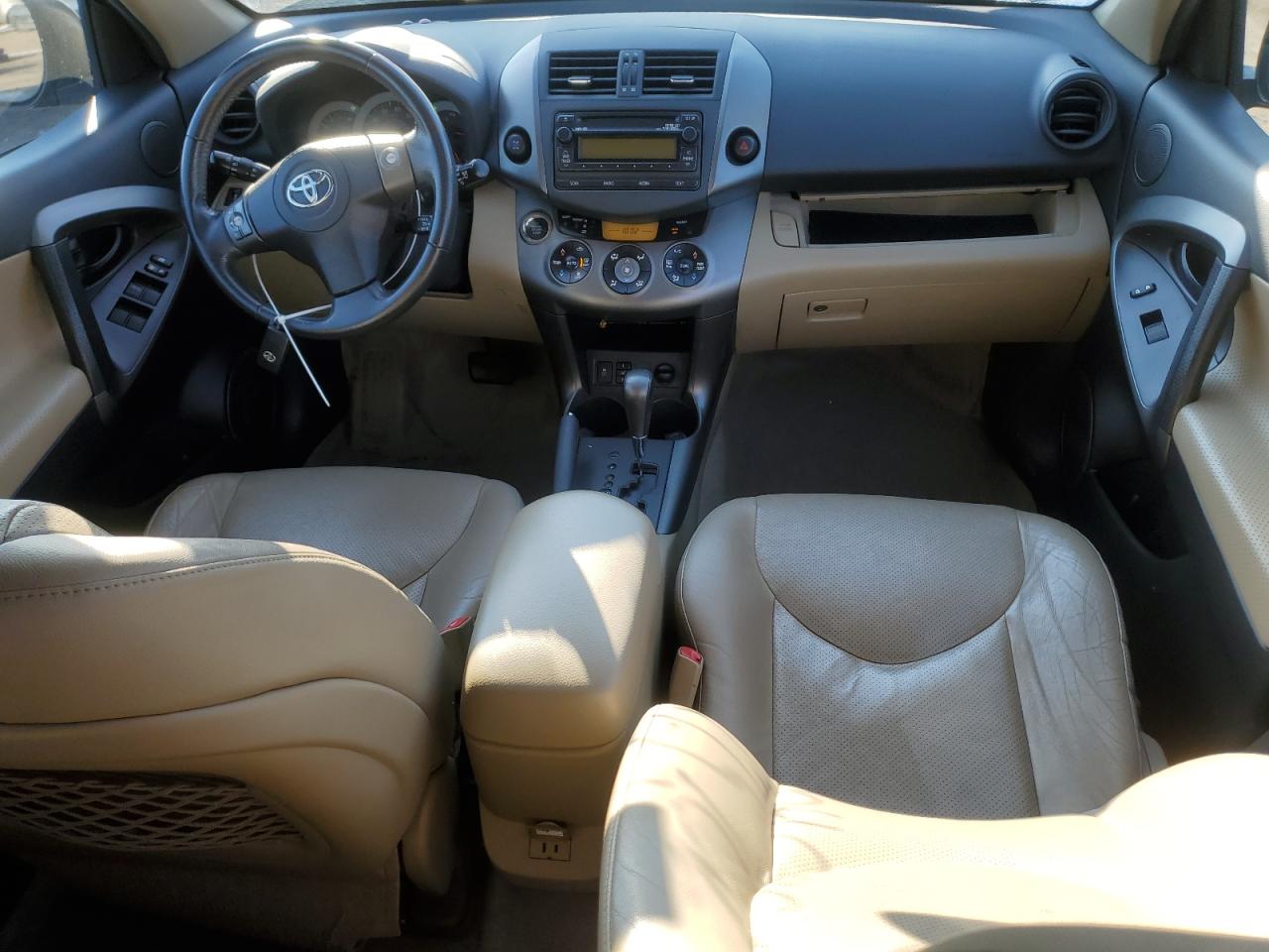 2012 Toyota RAV 4 - Image 8