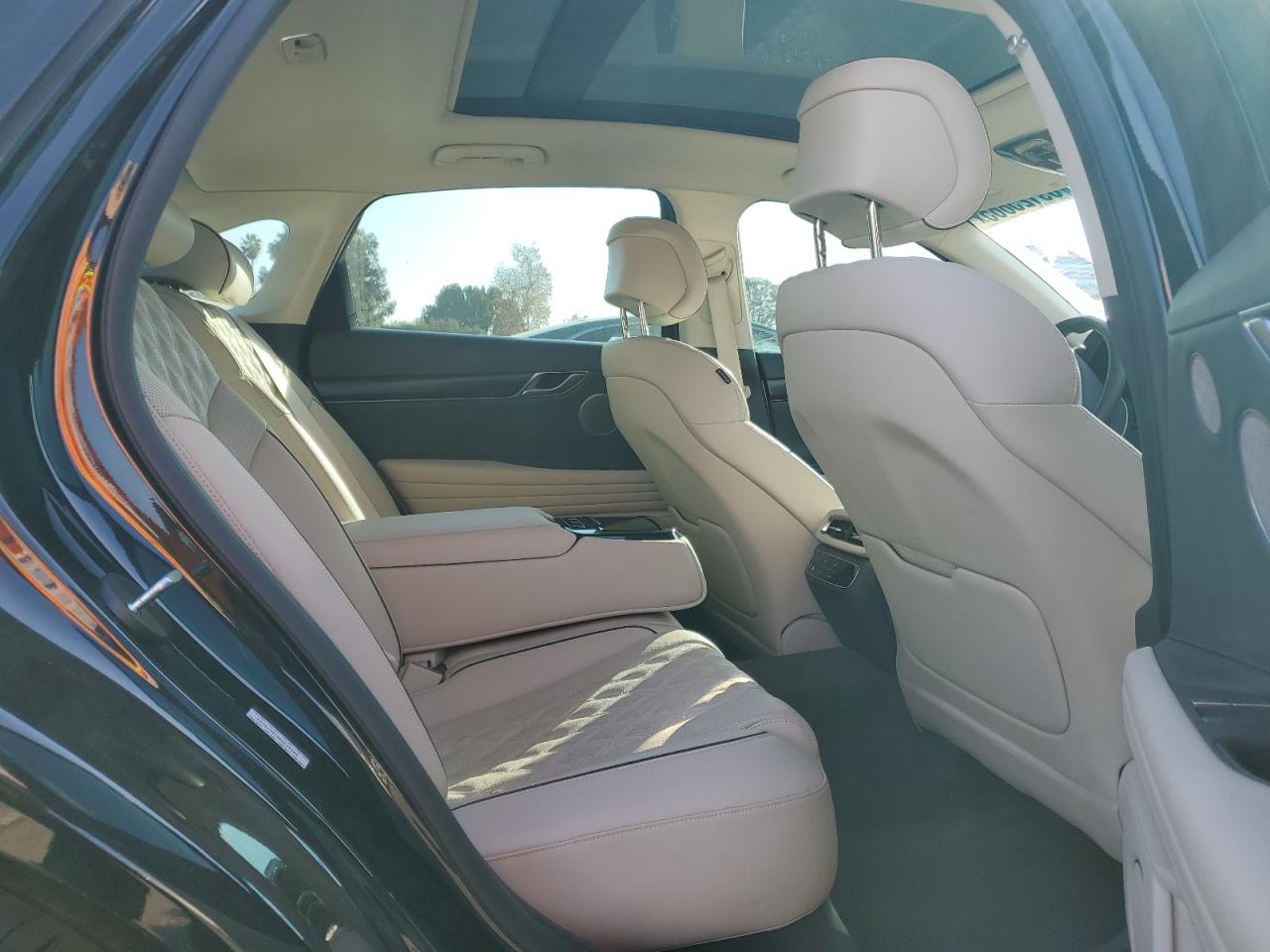 2024 Genesis G80 - Image 10