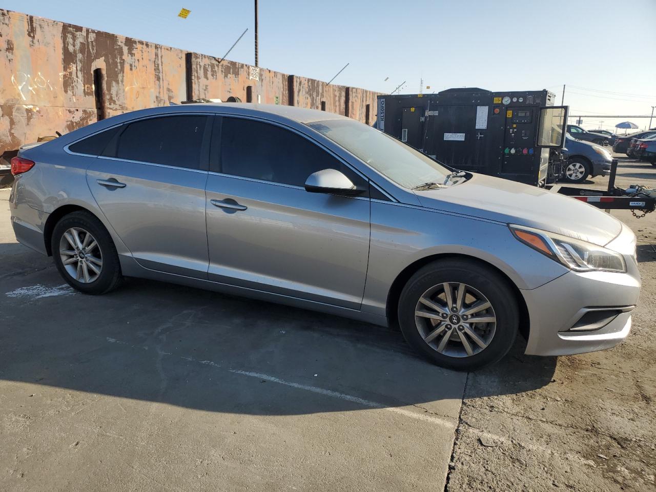2017 Hyundai Sonata - Image 4