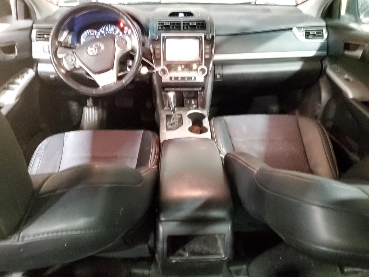 2014 Toyota Camry - Image 8