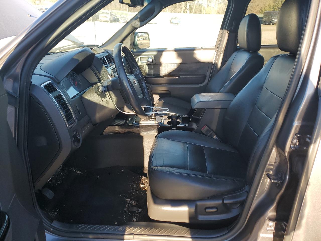 2010 Ford Escape - Image 7