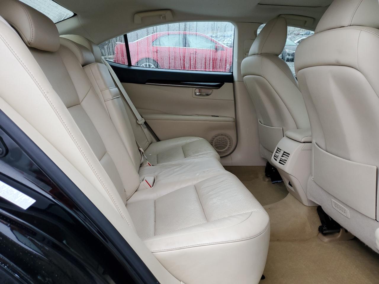 2013 Lexus ES - Image 10