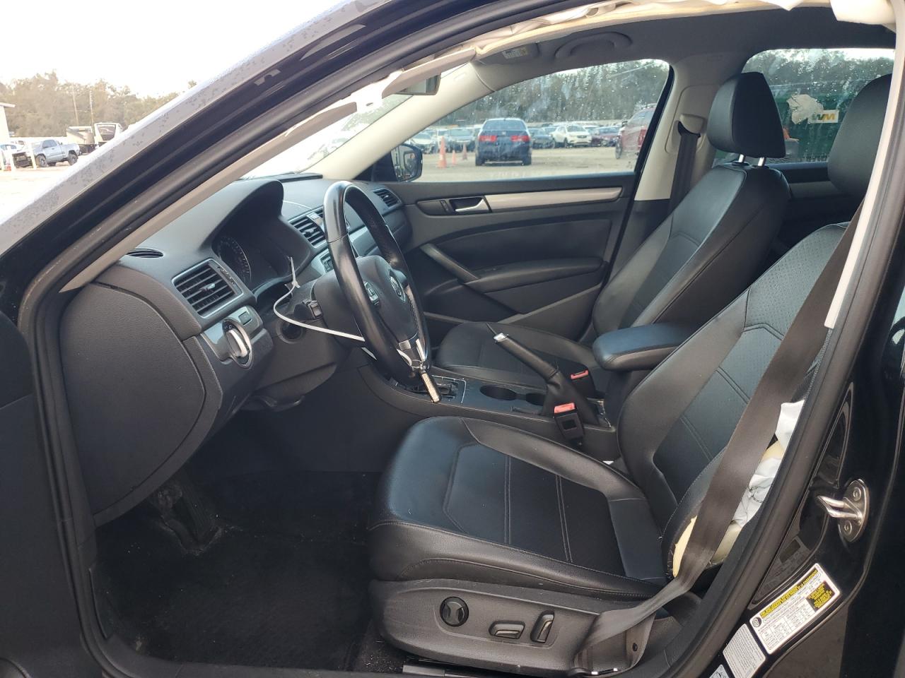 2015 Volkswagen Passat - Image 7