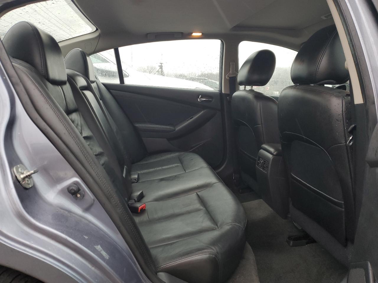 2012 Nissan Altima - Image 11
