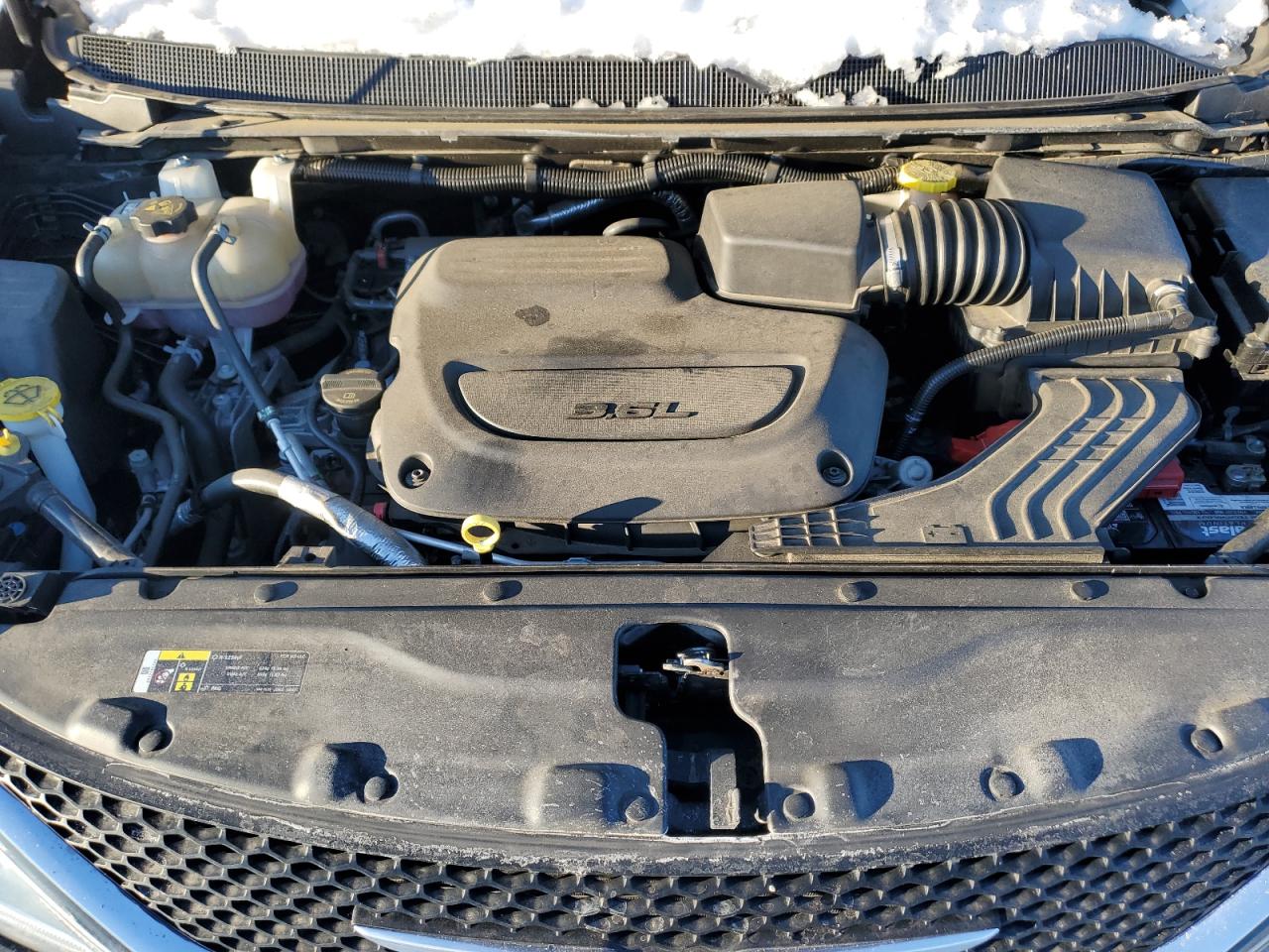 2019 Chrysler Pacifica - Image 12