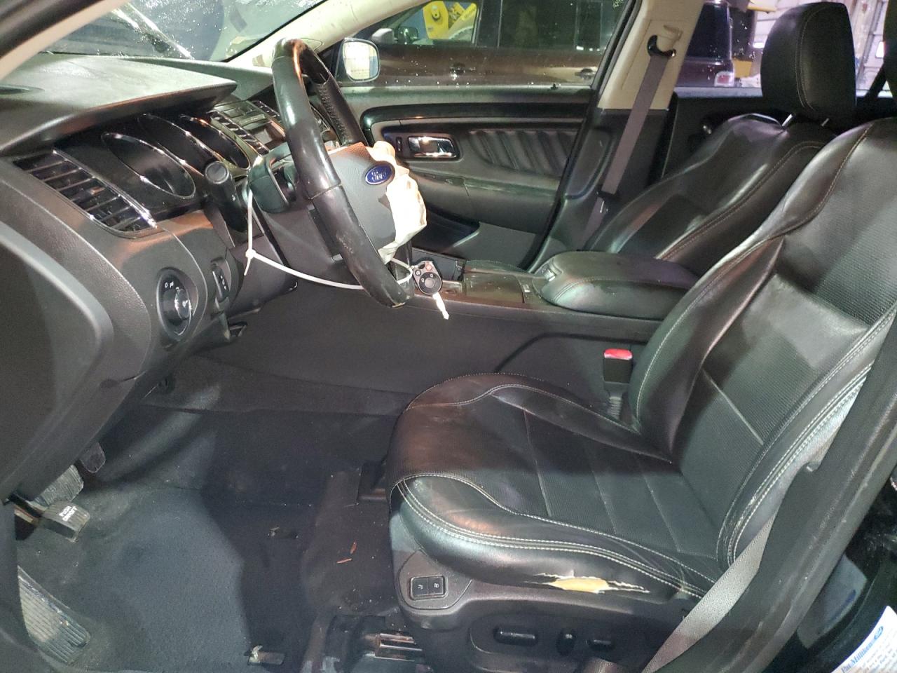 2010 Ford Taurus - Image 7