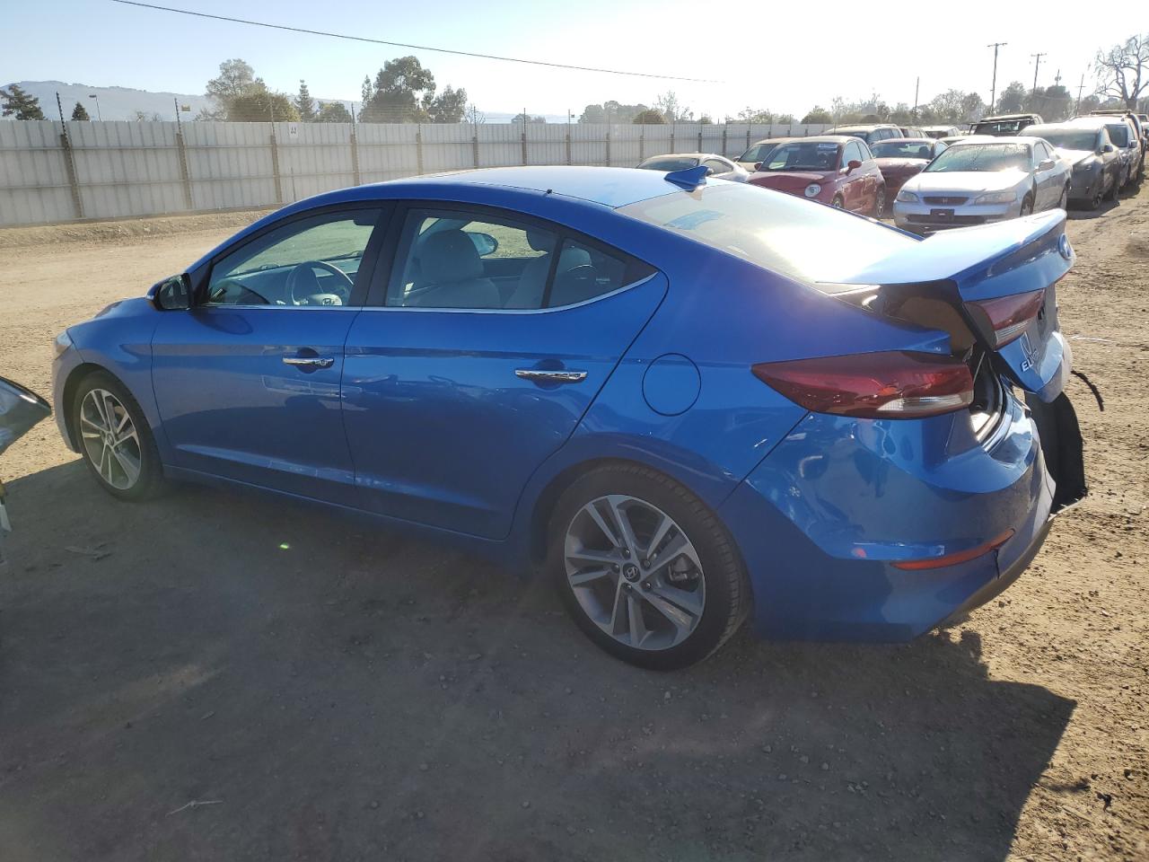 5NPD84LF3HH010800 2017 HYUNDAI ELANTRA - Image 2