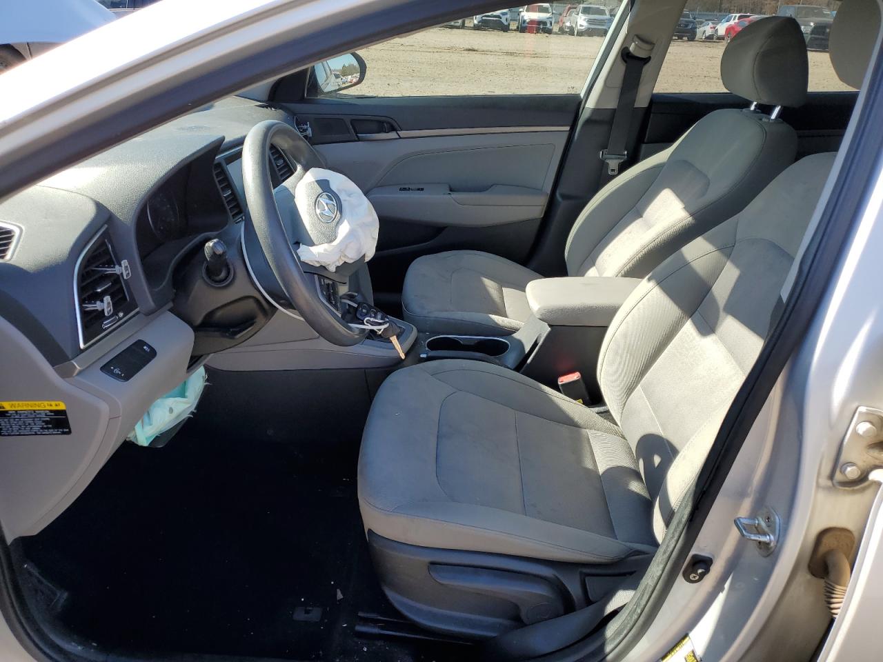 2017 Hyundai Elantra - Image 7