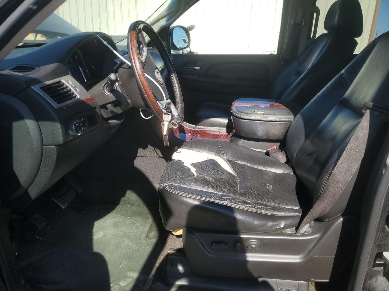 2008 Cadillac Escalade - Image 7