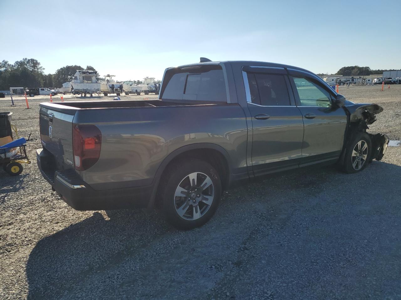 2019 Honda Ridgeline - Image 3