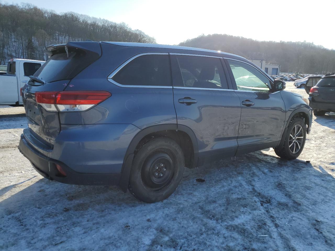 2019 Toyota Highlander - Image 3