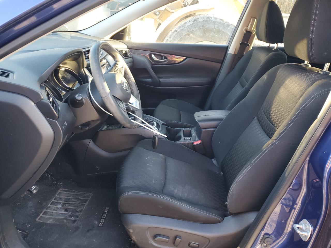 2017 Nissan Rogue - Image 7