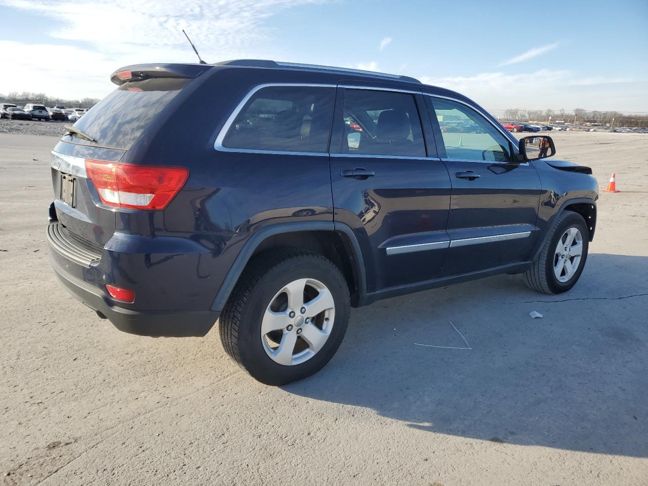 2013 Jeep Grand Cherokee - Image 3