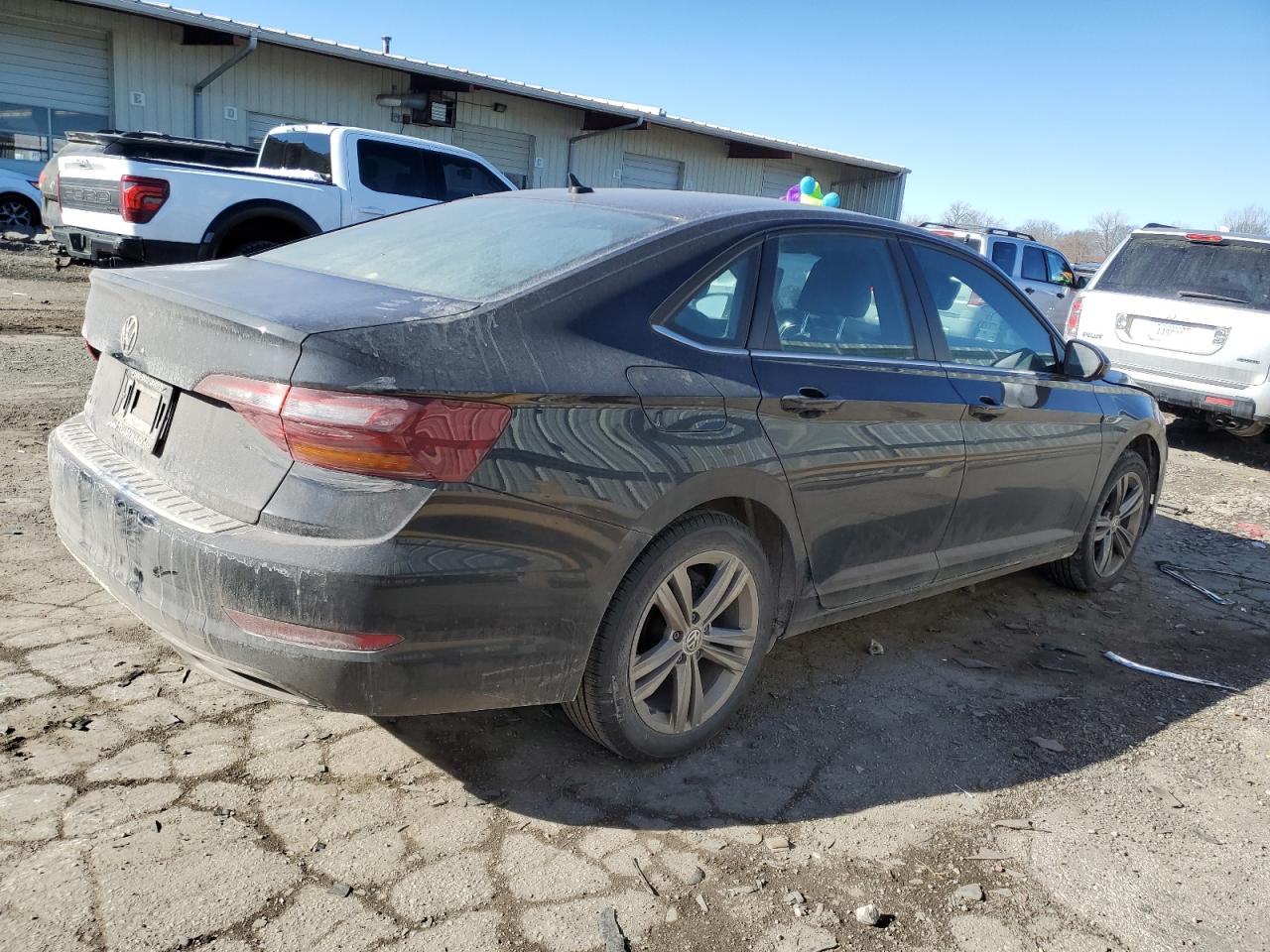 2019 Volkswagen Jetta - Image 3