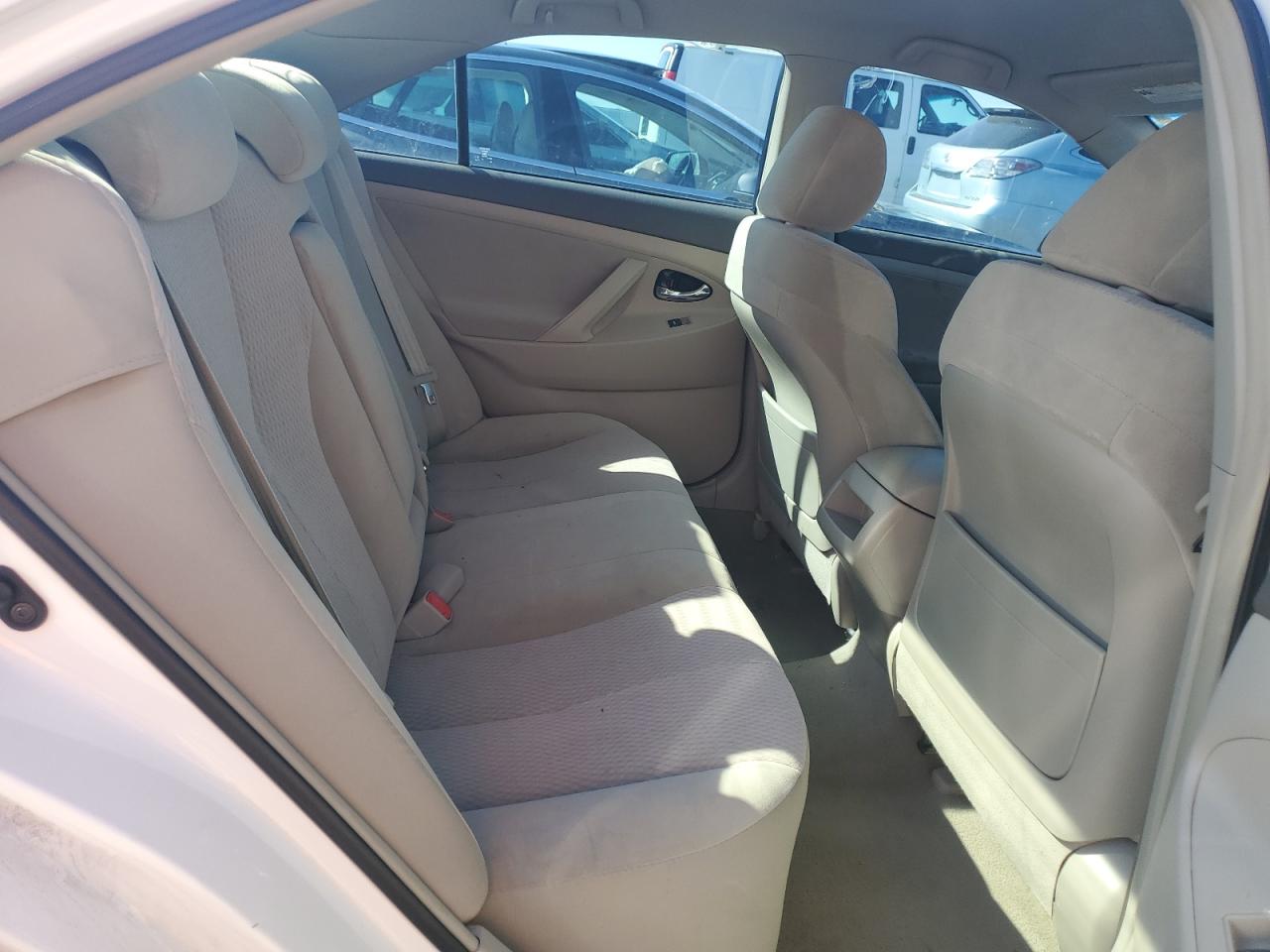 2010 Toyota Camry - Image 10