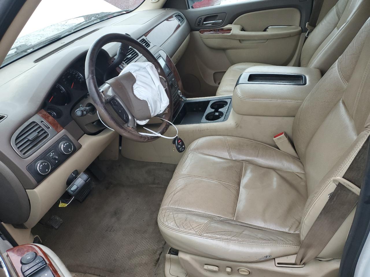 2012 Chevrolet Suburban - Image 7