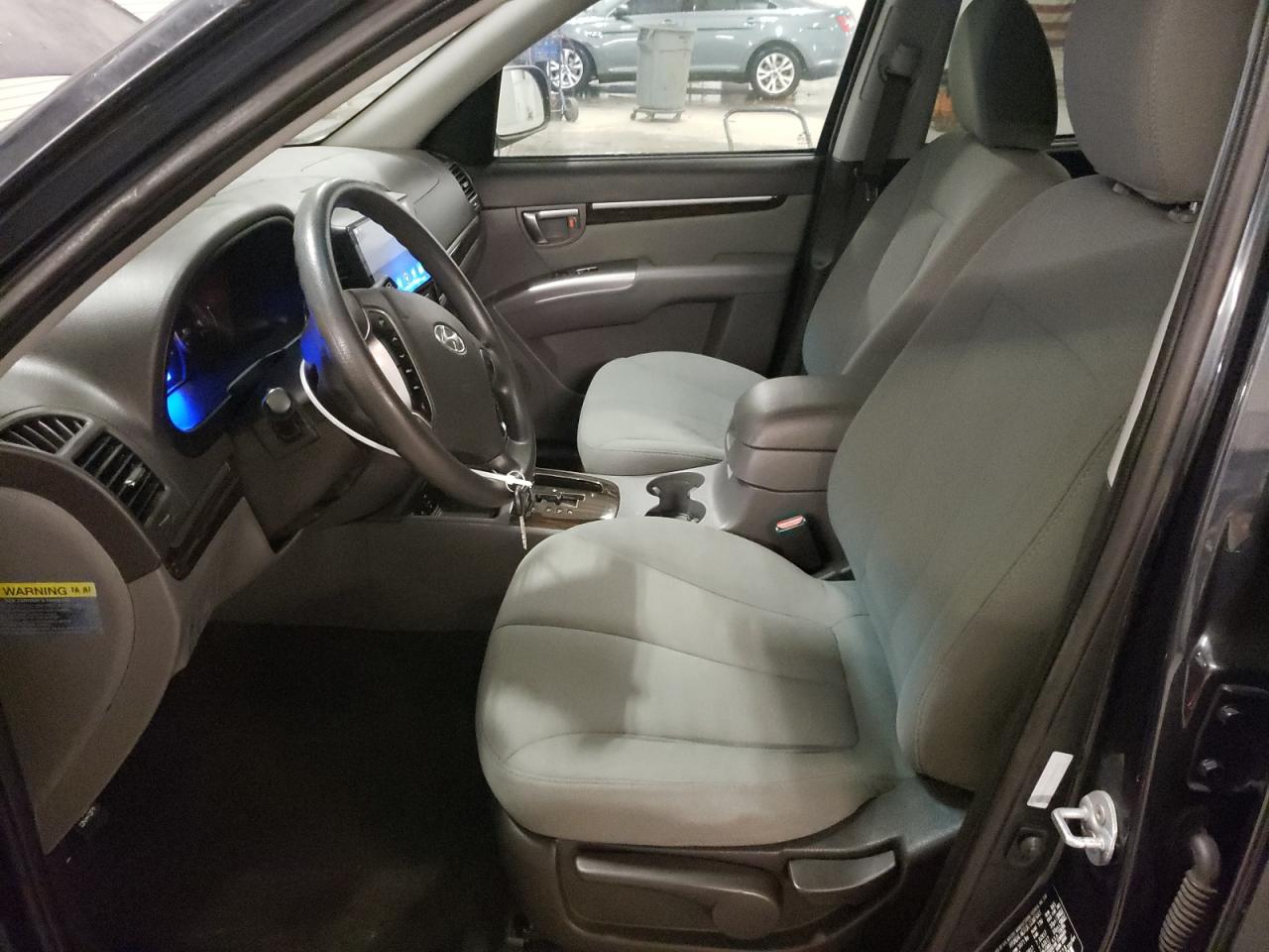 2012 Hyundai Santa Fe - Image 7