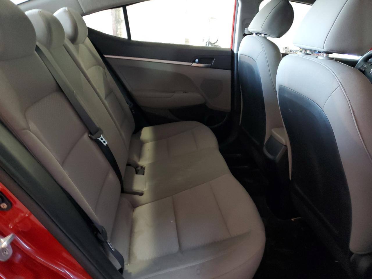 2020 Hyundai Elantra - Image 10