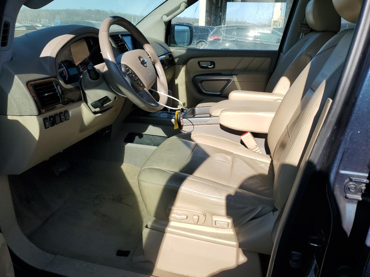 2015 Nissan Armada - Image 7