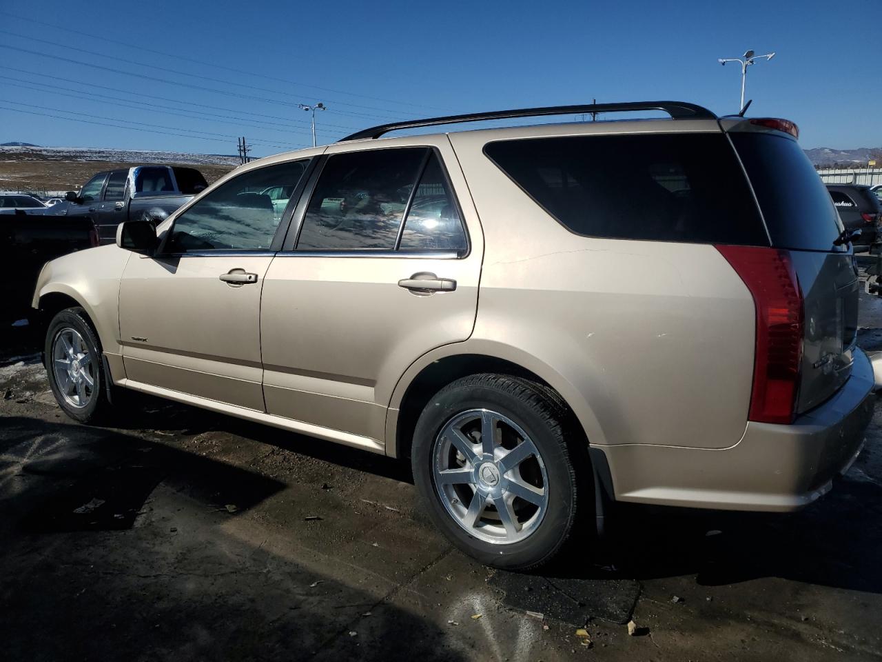 2005 Cadillac SRX - Image 2