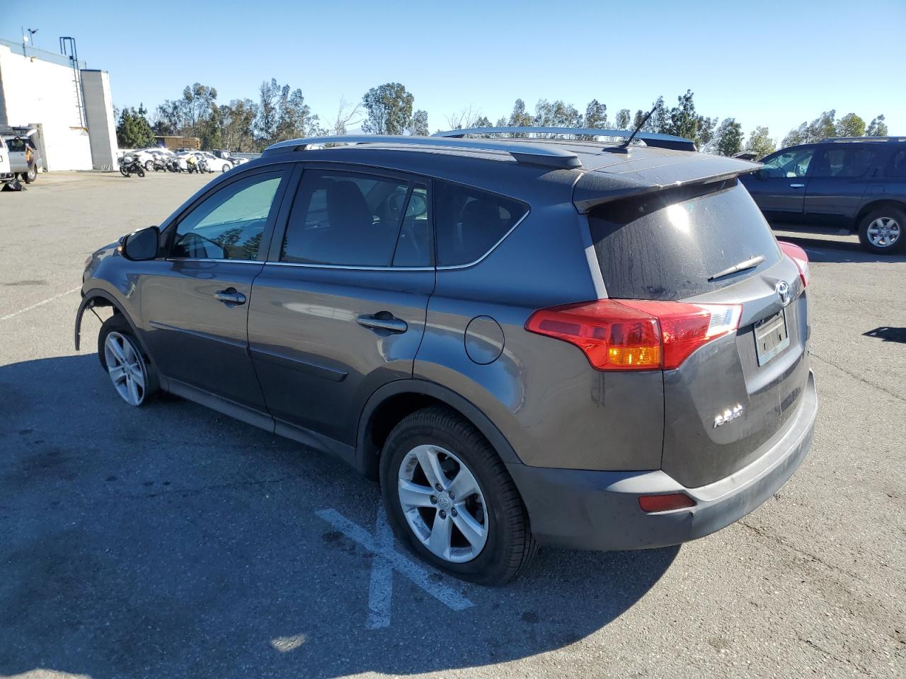 2014 Toyota RAV 4 - Image 2