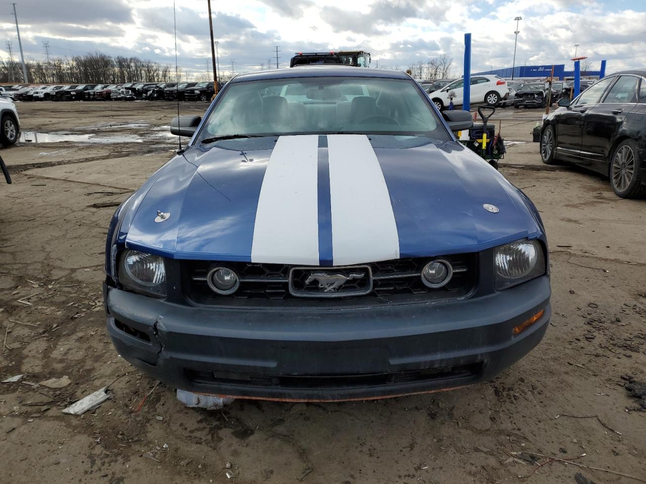 2007 Ford Mustang - Image 5