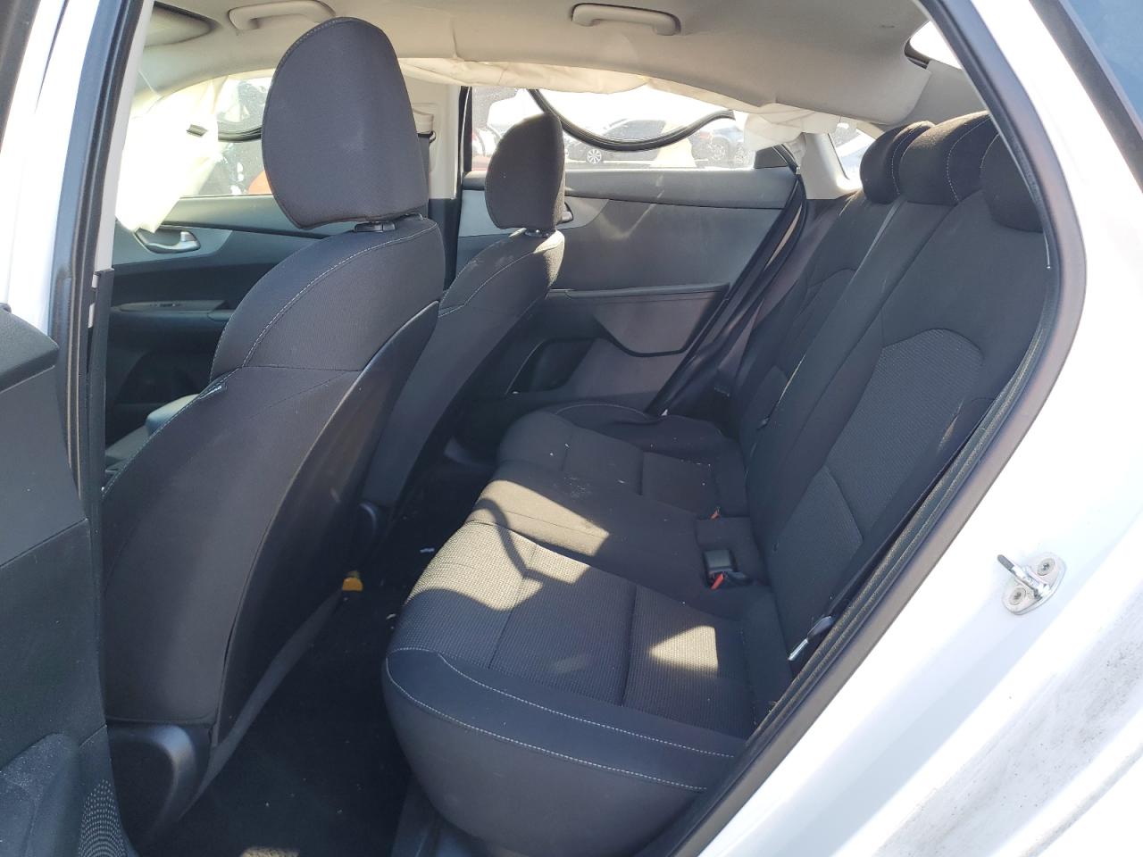 2019 Kia Forte - Image 10
