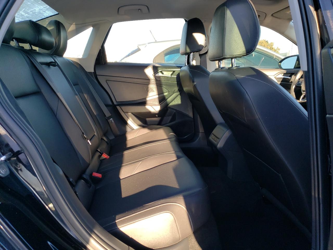 2019 Volkswagen Jetta - Image 10