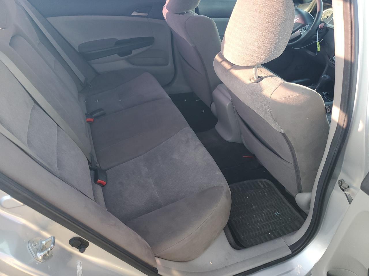 2010 Honda Accord - Image 10