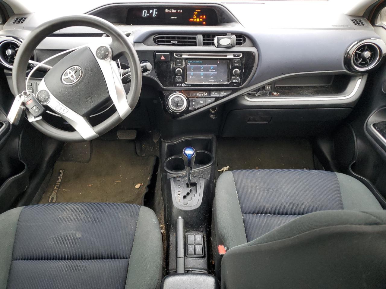 2015 Toyota Prius - Image 8