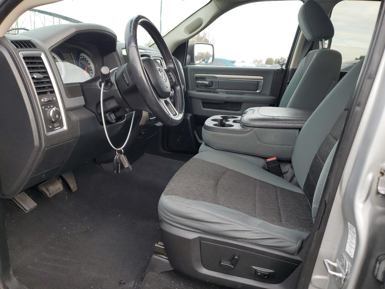 2014 RAM 1500 - Image 7