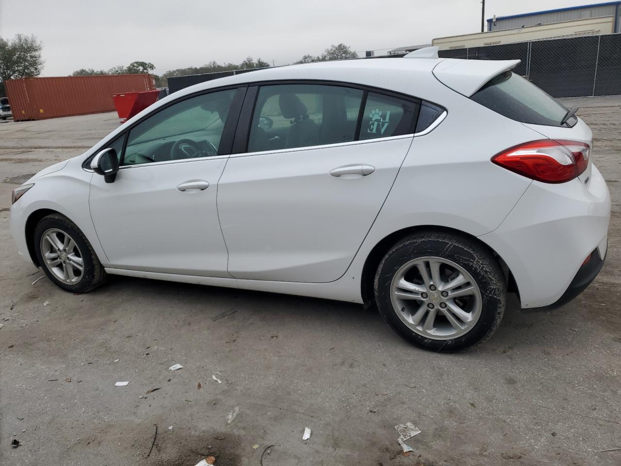 2018 Chevrolet Cruze - Image 2