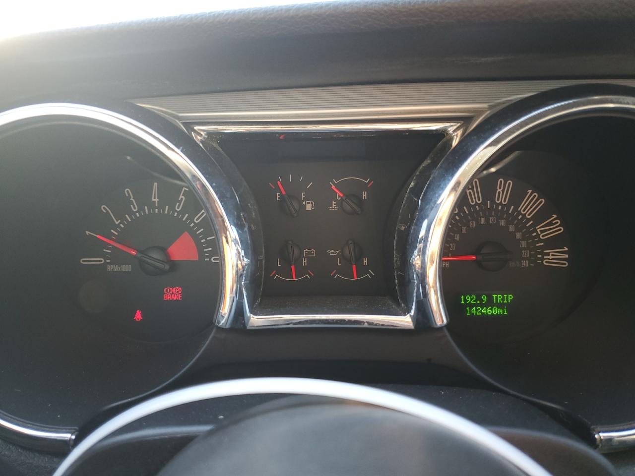 2006 Ford Mustang - Image 9