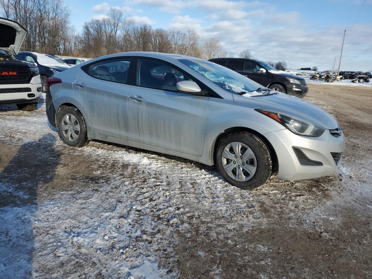 VIN 5NPDH4AE7GH735096 2016 HYUNDAI ELANTRA no.4