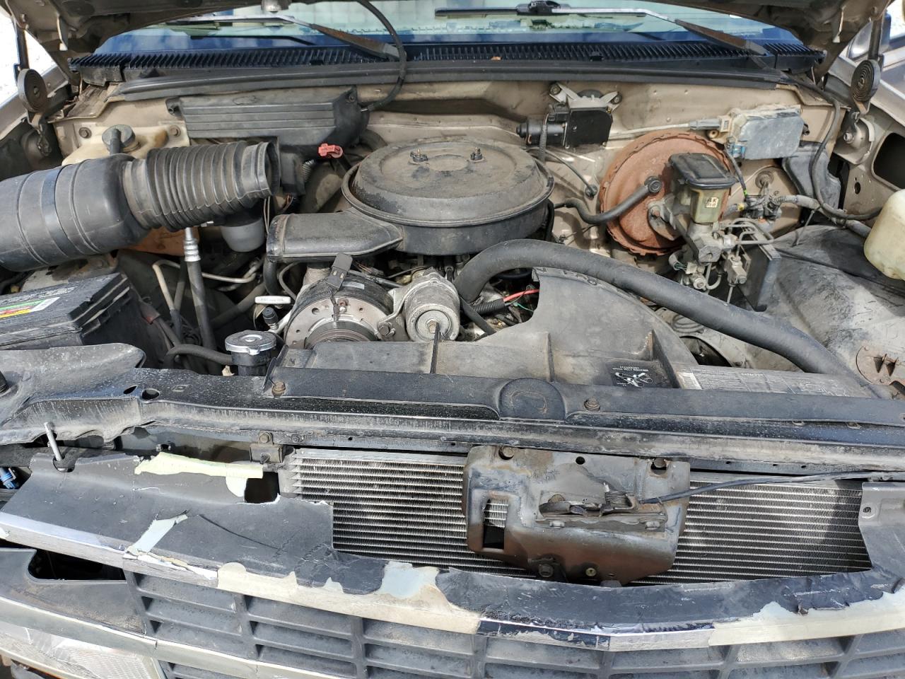 1992 Chevrolet Gmt-400 C1500 VIN: 2GCEC19K2N1266252 Lot: 87077504