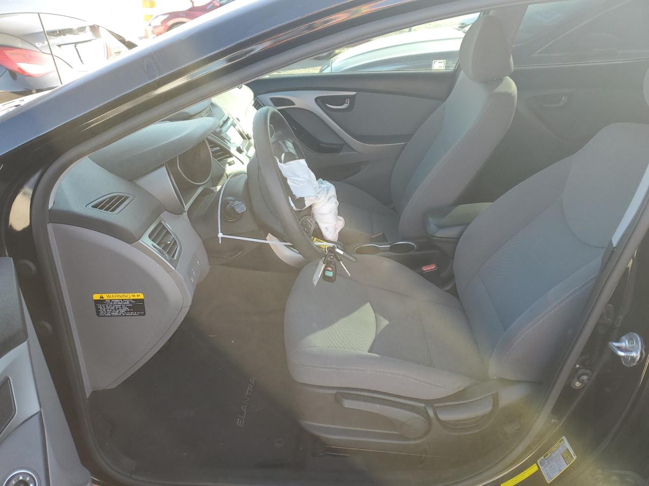 2015 Hyundai Elantra - Image 7
