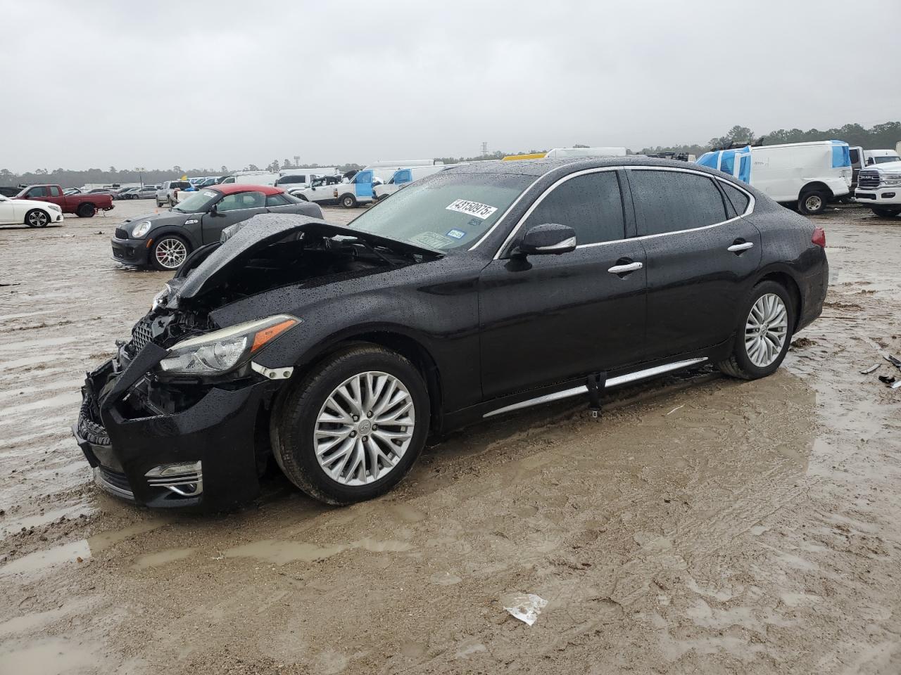 2015 Infiniti Q70 - Image 1