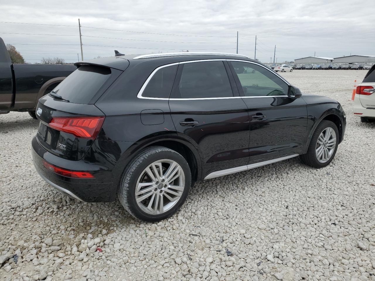 WA1BNAFY8J2210973 Audi Q5 2018. Фото: 2