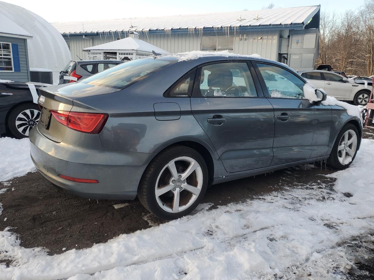 VIN WAUA7GFF4G1027465 2016 AUDI A3 no.3