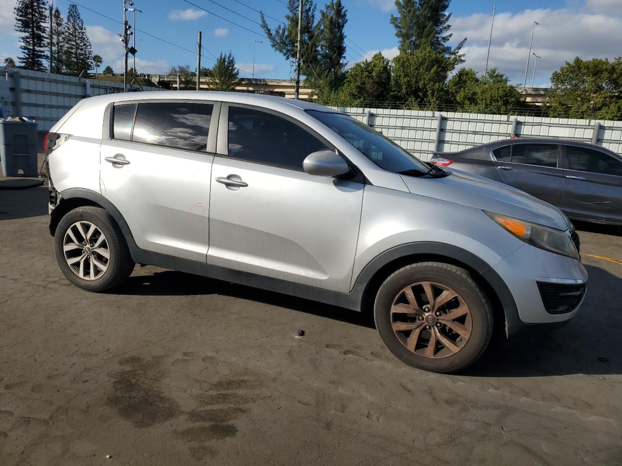 VIN KNDPB3AC3E7561360 2014 KIA SPORTAGE no.4