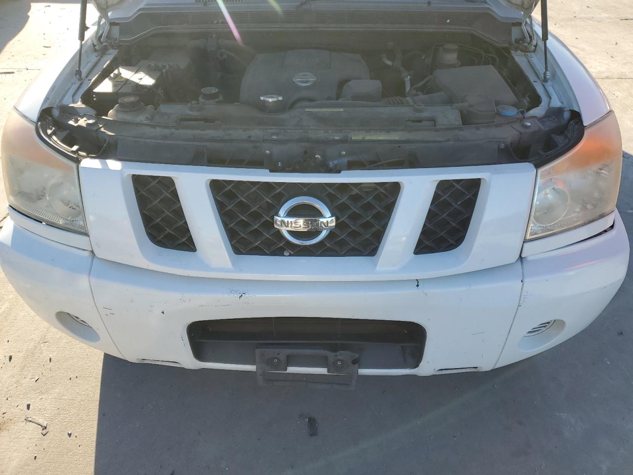 2008 Nissan Titan - Image 11