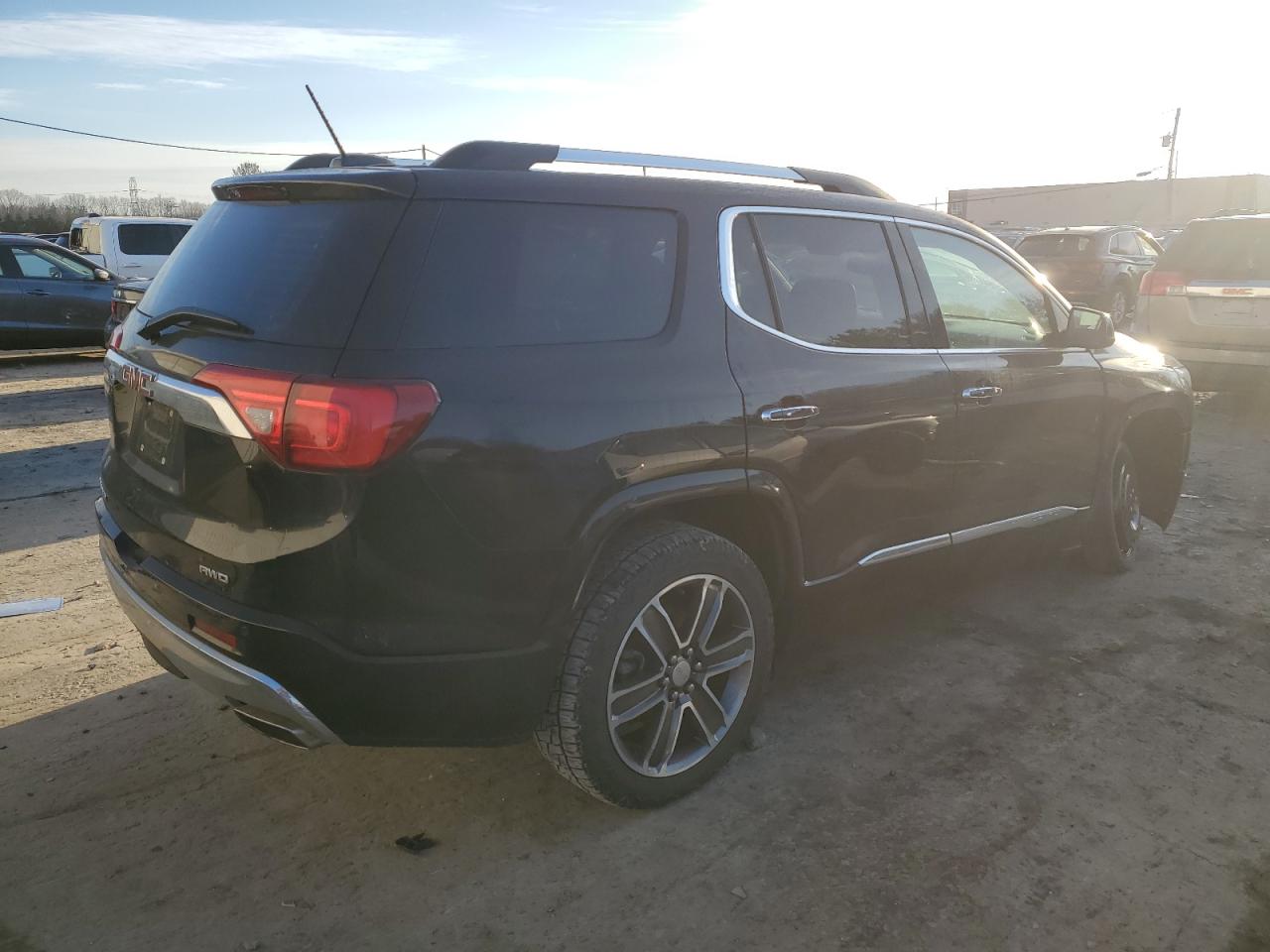 2019 GMC Acadia - Image 3