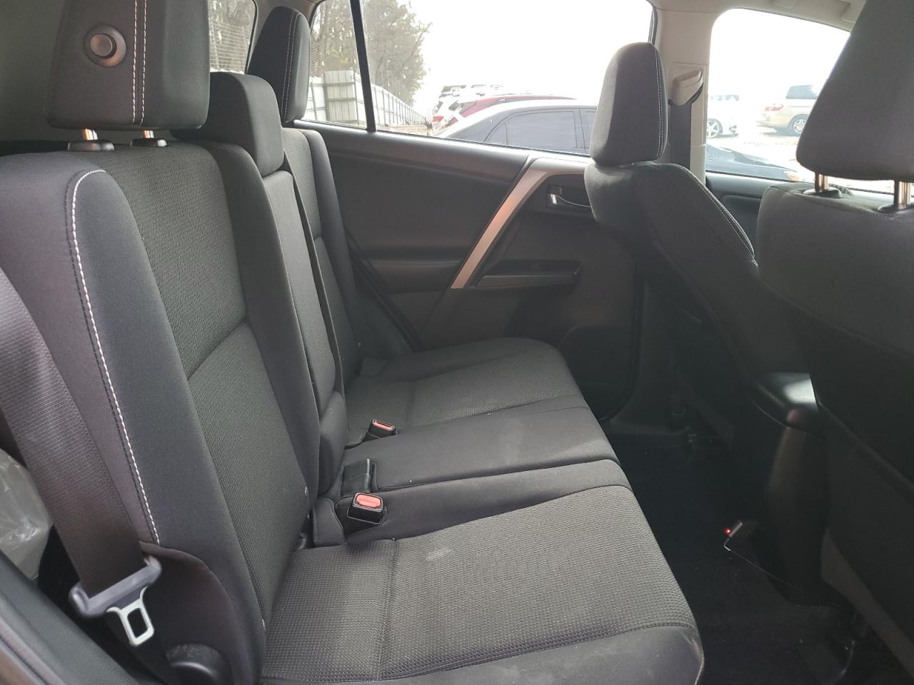 2018 Toyota RAV 4 - Image 11
