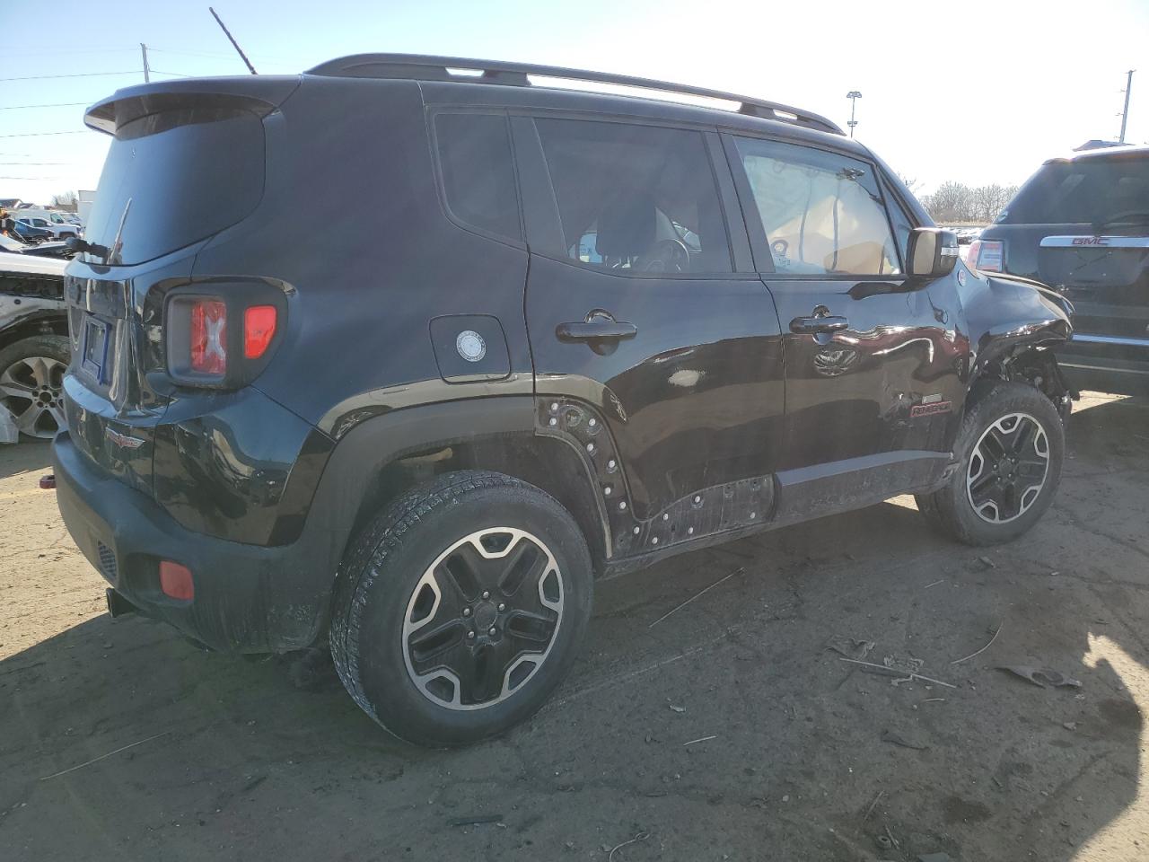 2016 Jeep Renegade - Image 3