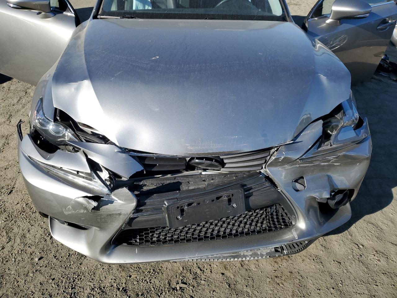 2014 Lexus IS - Image 11