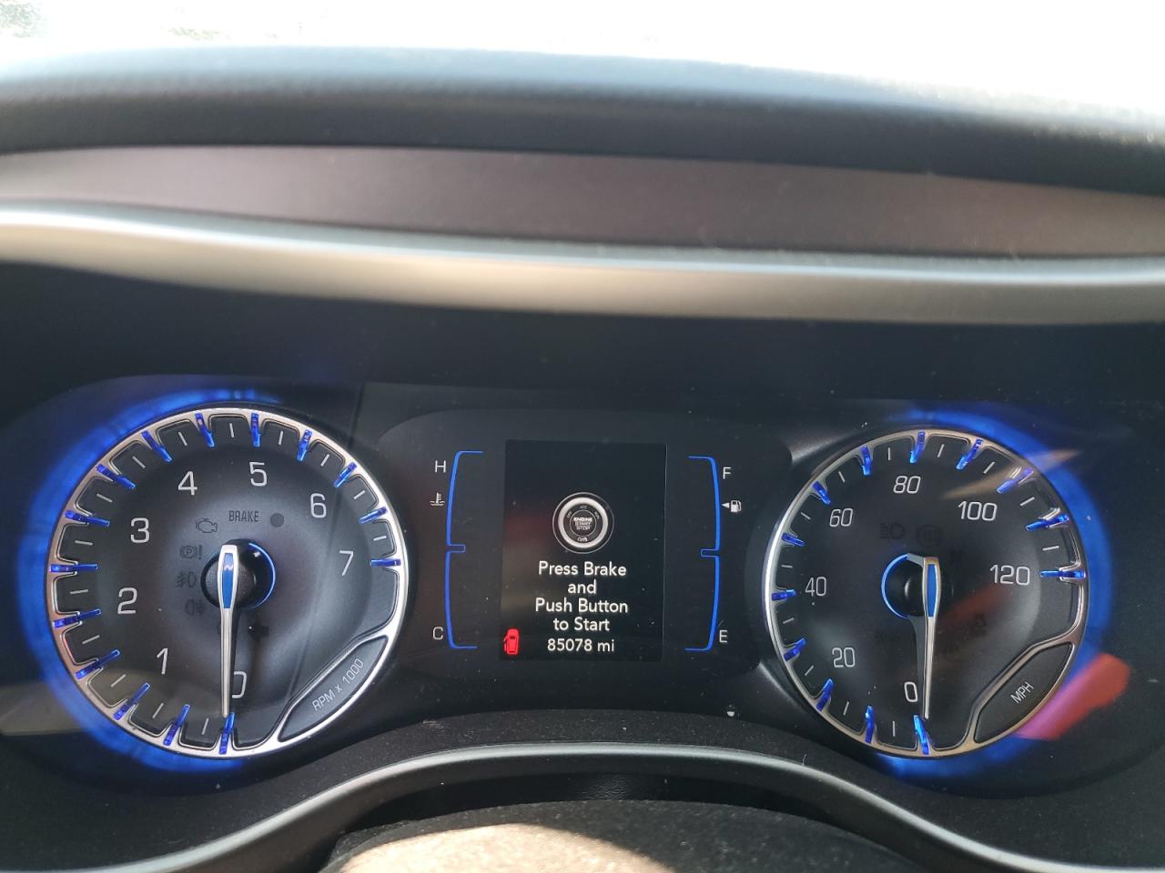 2021 Chrysler Voyager - Image 9