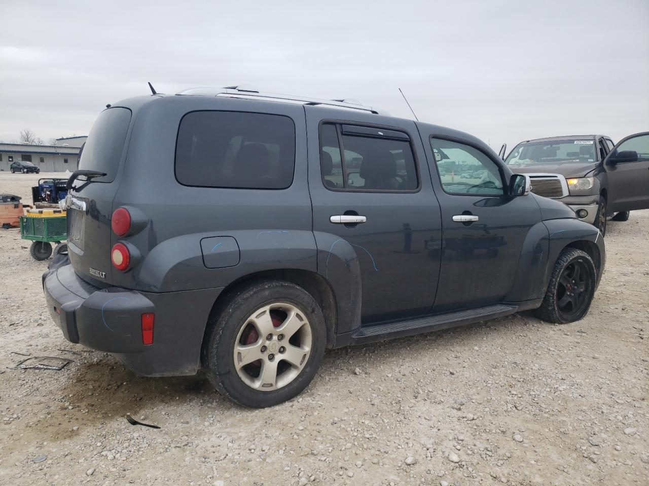 2010 Chevrolet HHR - Image 3