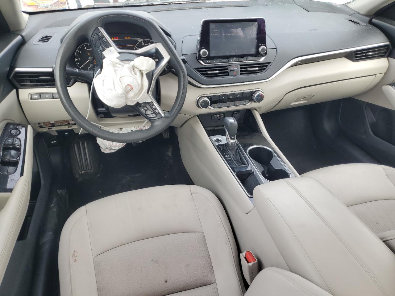 2021 Nissan Altima - Image 8